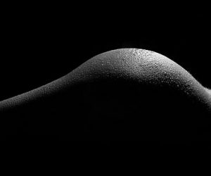 Lady strips for attention – OU Mackson 